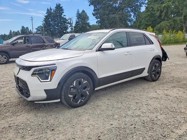 KNDCT3L14P5013714 2023 KIA NIRO - Image 1