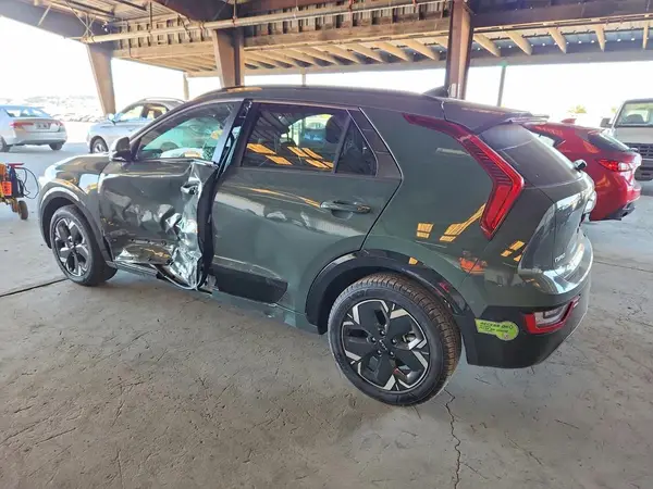 KNDCT3L14P5039293 2023 KIA NIRO - Image 2