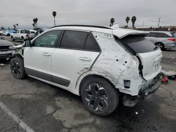 KNDCT3L14P5042288 2023 KIA NIRO - Image 2
