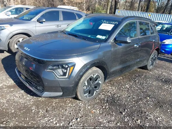 KNDCT3L14R5085547 2024 KIA NIRO - Image 2