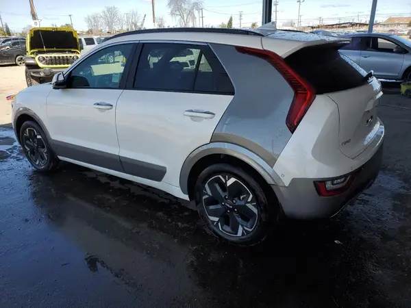 KNDCT3L14R5087153 2024 KIA NIRO - Image 2