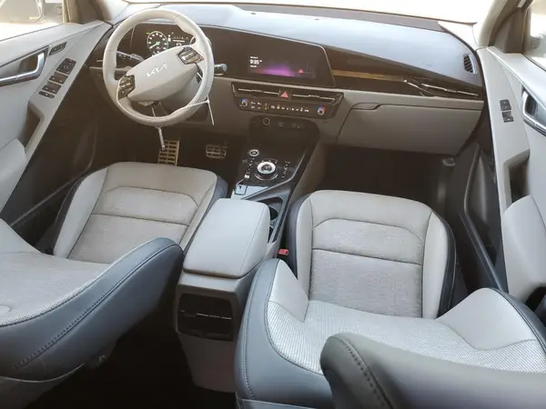 KNDCT3L14R5087153 2024 KIA NIRO - Image 8