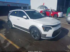 KNDCT3L15P5016623 2023 KIA NIRO