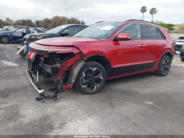 KNDCT3L15P5042588 2023 KIA NIRO - Image 2