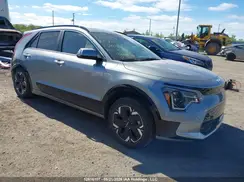 KNDCT3L15R5080003 2024 KIA NIRO