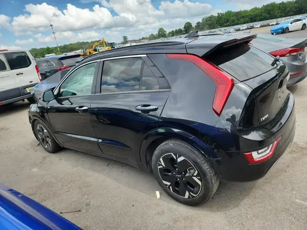 KNDCT3L16P5043281 2023 KIA NIRO - Image 2