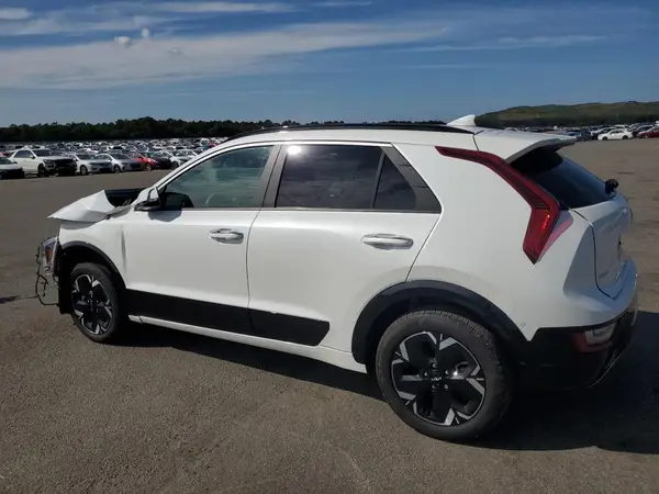 KNDCT3L16R5114093 2024 KIA NIRO - Image 2