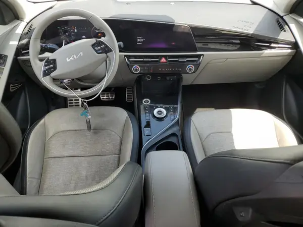 KNDCT3L17P5014193 2023 KIA NIRO - Image 8