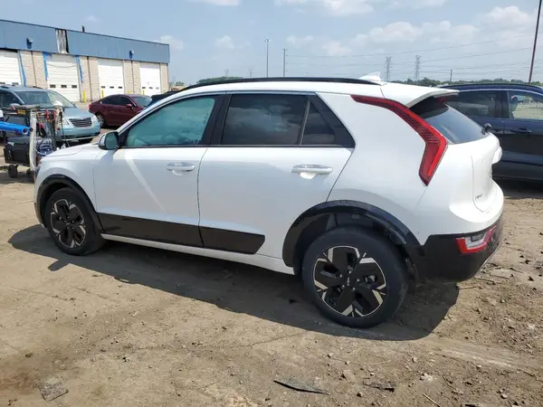KNDCT3L17P5021967 2023 KIA NIRO - Image 2