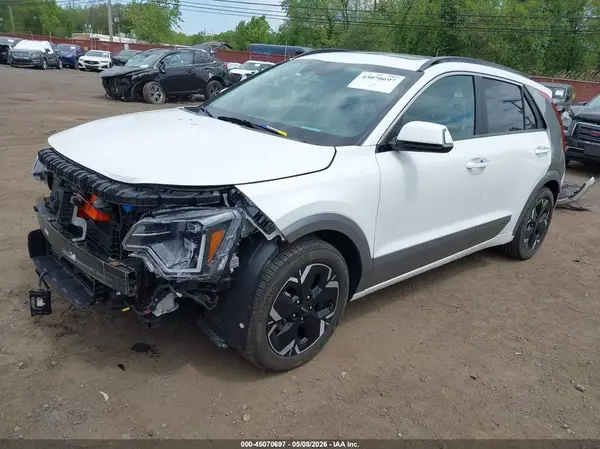 KNDCT3L17R5087244 2024 KIA NIRO - Image 2