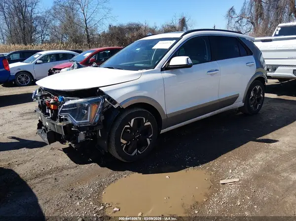 KNDCT3L17R5091388 2024 KIA NIRO - Image 2