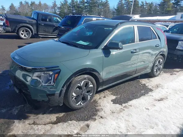 KNDCT3L17R5110022 2024 KIA NIRO - Image 2