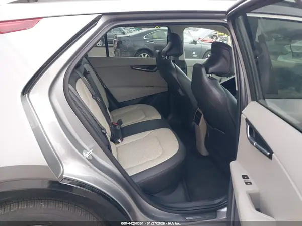 KNDCT3L18P5021170 2023 KIA NIRO - Image 8
