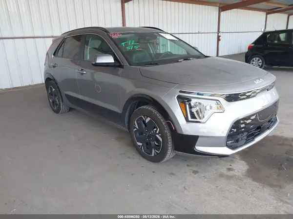 KNDCT3L18P5033125 2023 KIA NIRO - Image 1