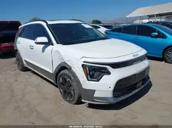 KNDCT3L19P5015619 2023 KIA NIRO
