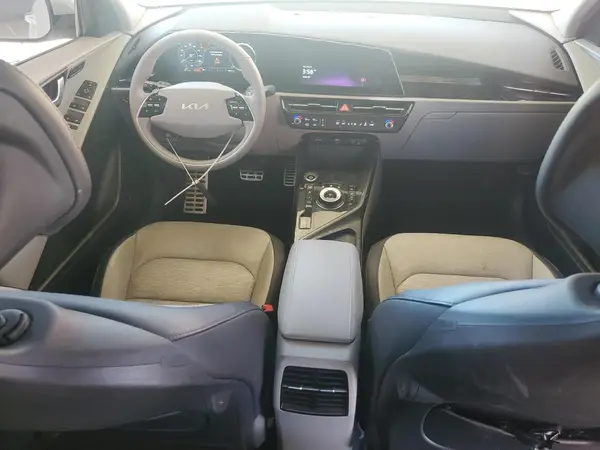 KNDCT3L19P5015636 2023 KIA NIRO - Image 8