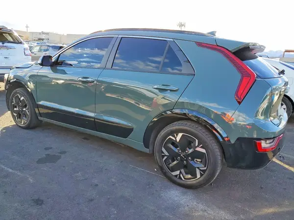 KNDCT3L19P5018214 2023 KIA NIRO - Image 2