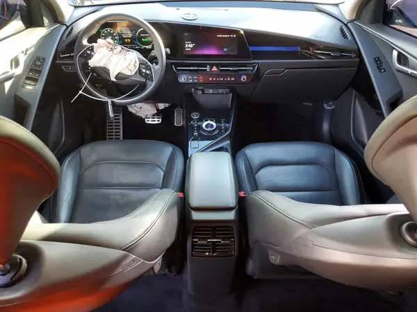 KNDCT3L19P5018214 2023 KIA NIRO - Image 8