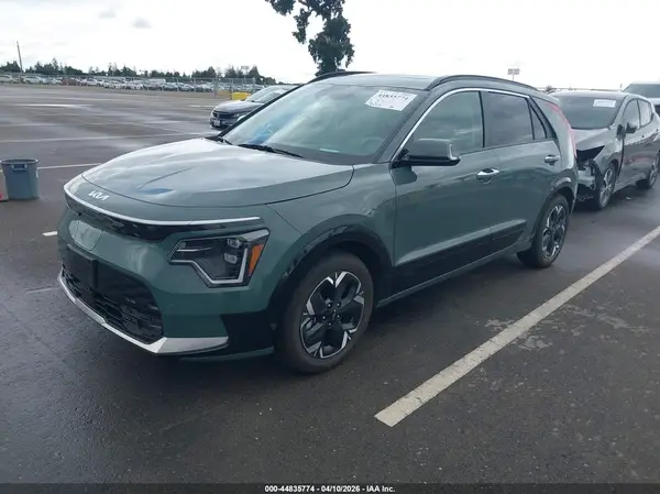 KNDCT3L19R5101774 2024 KIA NIRO - Image 2