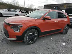 KNDCT3L1XP5018450 2023 KIA NIRO