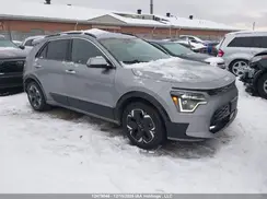 KNDCT3L1XP5054333 2023 KIA NIRO