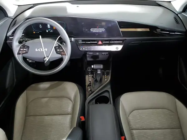 KNDCT3LE0P5034658 2023 KIA NIRO - Image 8