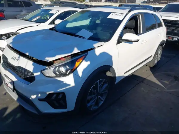 KNDCT3LE0P5040413 2023 KIA NIRO - Image 2