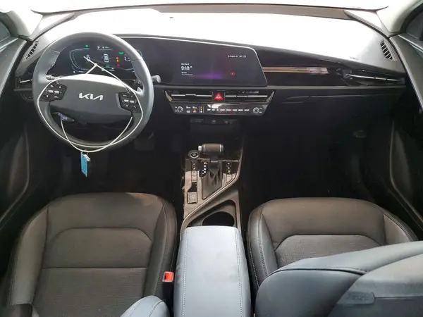 KNDCT3LE0S5263561 2025 KIA NIRO - Image 8
