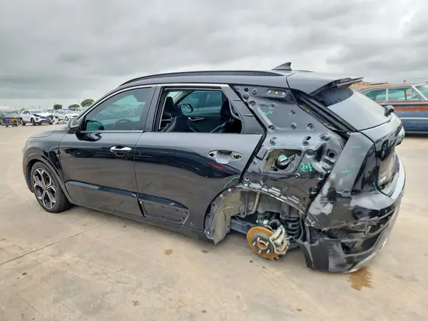KNDCT3LE1P5085957 2023 KIA NIRO - Image 2