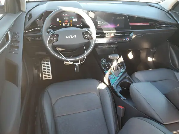 KNDCT3LE1S5232061 2025 KIA NIRO - Image 8