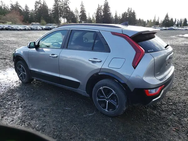 KNDCT3LE2P5097941 2023 KIA NIRO - Image 2