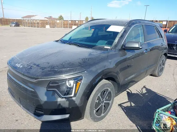 KNDCT3LE2R5123893 2024 KIA NIRO - Image 2