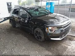 KNDCT3LE2S5250987 2025 KIA NIRO