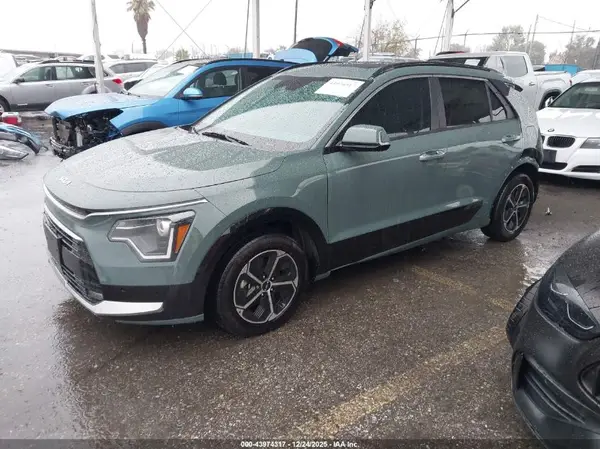 KNDCT3LE3P5061126 2023 KIA NIRO - Image 2
