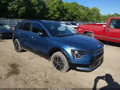 KNDCT3LE3S5298451 2025 KIA NIRO