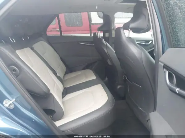 KNDCT3LE4P5040608 2023 KIA NIRO - Image 8