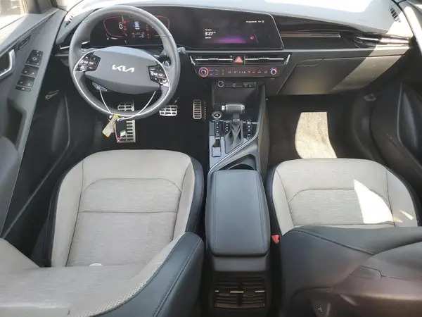 KNDCT3LE6P5038391 2023 KIA NIRO - Image 8