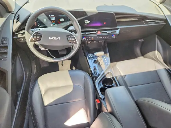 KNDCT3LE6P5095089 2023 KIA NIRO - Image 8