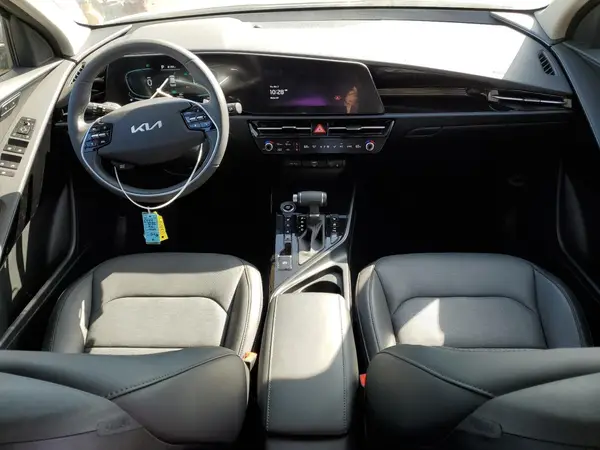 KNDCT3LE6S5218107 2025 KIA NIRO - Image 8