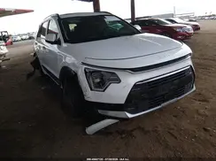 KNDCT3LE7P5060383 2023 KIA NIRO