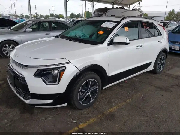 KNDCT3LE7P5074459 2023 KIA NIRO - Image 2