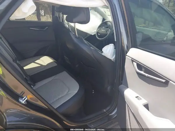KNDCT3LE7P5086661 2023 KIA NIRO - Image 8