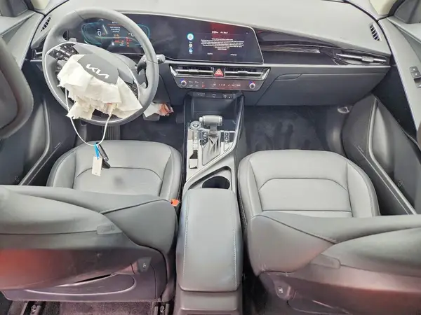 KNDCT3LE7S5305952 2025 KIA NIRO - Image 8