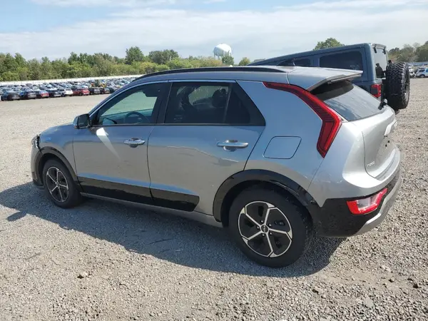 KNDCT3LE8P5048159 2023 KIA NIRO - Image 2