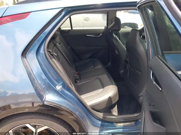 KNDCT3LE8R5126104 2024 KIA NIRO - Image 8
