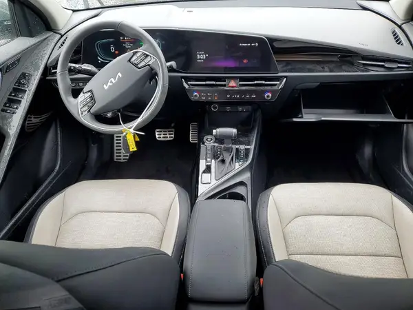 KNDCT3LE8R5199196 2024 KIA NIRO - Image 8