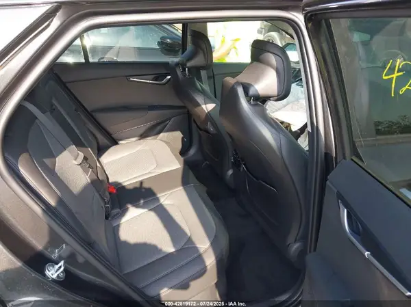 KNDCT3LE8S5218481 2025 KIA NIRO - Image 8
