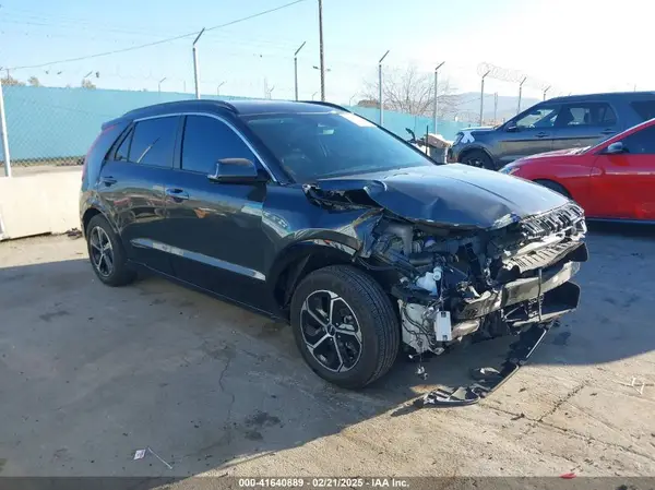 KNDCT3LE9P5037140 2023 KIA NIRO - Image 1