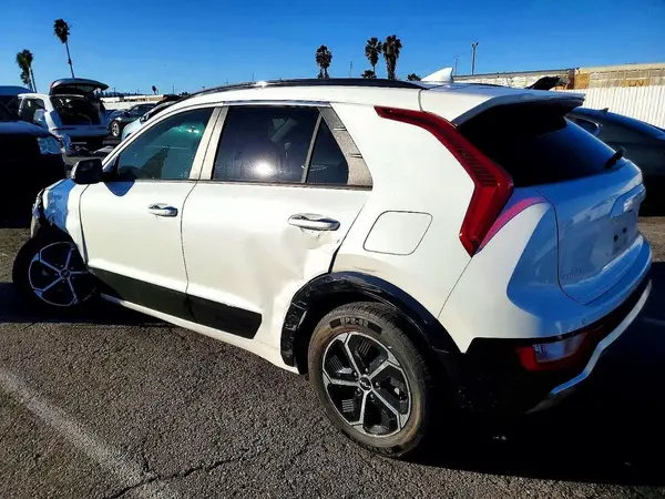 KNDCT3LE9P5037705 2023 KIA NIRO - Image 2