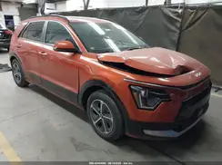 KNDCT3LE9P5059378 2023 KIA NIRO